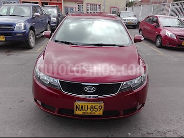 foto KIA Cerato Forte 1.6L Aut usado (2010) color Rojo Sólido precio $26.800.000