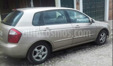 Kia Cerato R usado (2005) color Gris precio u$s7.900