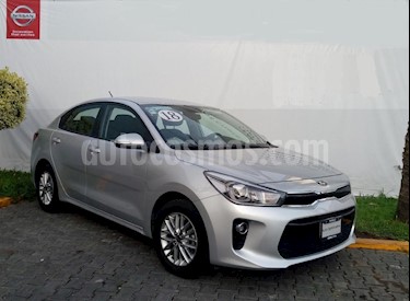 Foto venta Auto Usado Kia Rio Sedan EX Aut (2018) color Plata precio $265,000