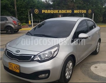 Foto venta Carro Usado KIA Rio 1.4L (2015) color Gris precio $33.400.000