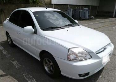 foto Kia Rio JB 1.6L Aut usado (2012) color Blanco precio BoF30.000.000