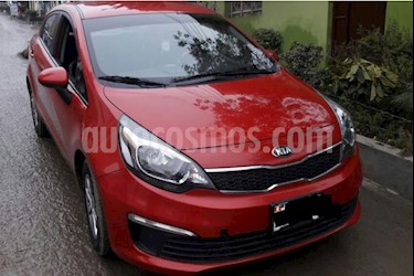 foto KIA Rio Taxi L4,1.5i,12v A 2 1 usado (2017) color Rojo Italia precio $3,000