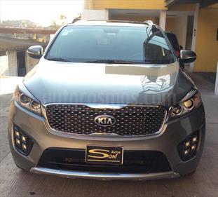 Foto venta Auto Usado Kia Sorento 3.3L EX Pack Nav AWD 7 Pas (2017) color Plata Titanium precio $500,000
