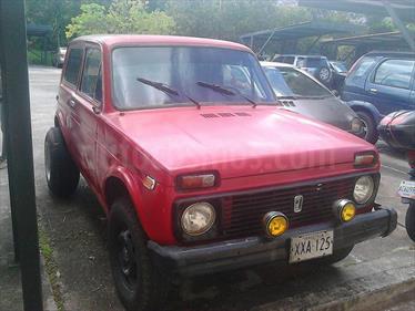 Foto Lada Niva 4x4 L4 1.6 8V usado (1992) color Rojo precio BoF60.000