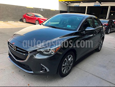 Foto venta Auto Seminuevo Mazda 2 Sedan i Grand Touring Aut (2019) color Gris Titanio precio $269,900