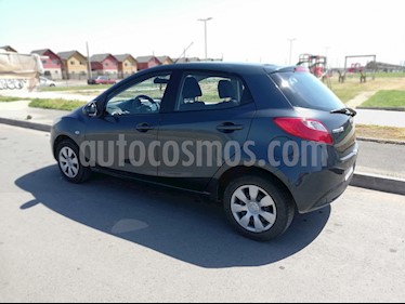 foto Mazda 2 1.5 V usado (2011) color Gris precio $4.900.000