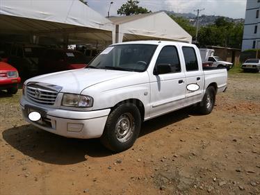 foto Mazda B2200 4X2 Doble Cabina usado (2006) color Blanco precio $26.000.000