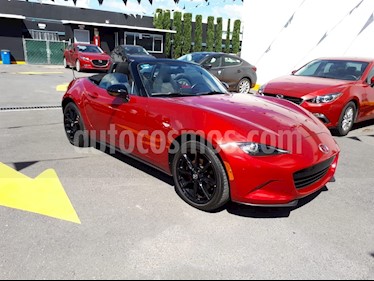 Foto venta Auto Seminuevo Mazda MX-5 i Sport (2017) color Rojo Autentico precio $305,000