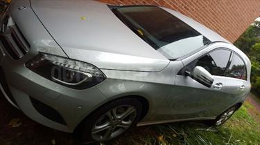 foto Mercedes Benz Clase A 200 Urban usado (2014) color Gris Montaña precio $550.000