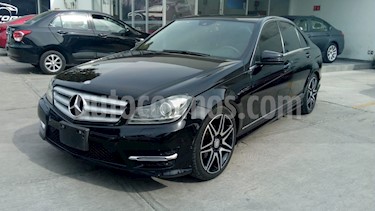 Foto venta Auto Seminuevo Mercedes Benz Clase C 200 CGI Sport Aut (2014) color Negro Obsidiana precio $318,000
