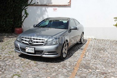 Foto venta Auto Seminuevo Mercedes Benz Clase C 250 CGI Coupe Aut (2013) color Plata Paladio precio $285,000