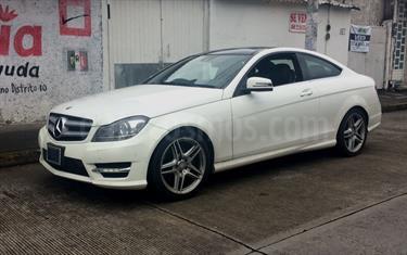 Foto venta Auto Seminuevo Mercedes Benz Clase C 350 CGI Coupe Aut (2013) color Blanco Polaris precio $476,000