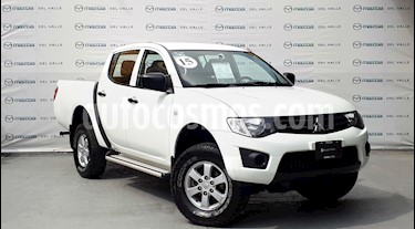 Foto venta Auto Usado Mitsubishi L200 4x2 2.4L Cabina Doble (2015) color Blanco precio $214,900