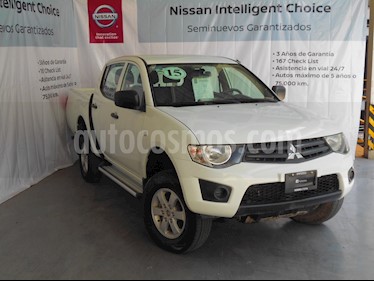 Foto venta Auto Usado Mitsubishi L200 4x2 2.5L DI-D Cabina Doble (2015) color Blanco Alpine precio $209,000