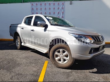Foto venta Auto Usado Mitsubishi L200 4x4 2.5L DI-D Cabina Doble (2017) color Plata precio $355,000