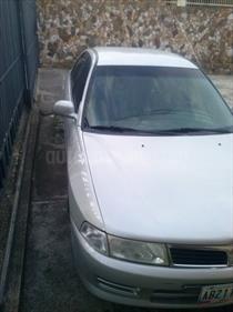 Foto venta carro Usado Mitsubishi Lancer GLXi Auto. (2008) color Plata precio u$s2.400
