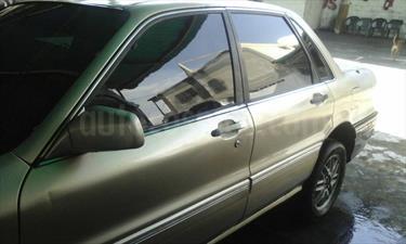 Foto Mitsubishi MF Version sin siglas L4 2.0i 16V usado (1997) color Dorado precio u$s1.234