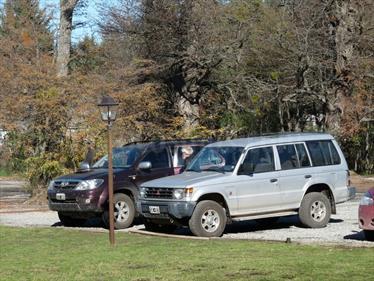 Foto venta Auto Usado Mitsubishi Montero 2.5 GLX (1999) color Gris Claro precio $230.000