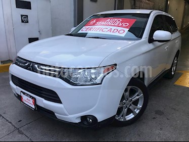 Foto venta Auto Seminuevo Mitsubishi Outlander 2.4L ES (2014) color Blanco precio $199,000