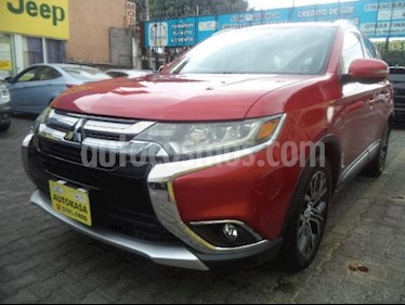 Foto venta Auto Usado Mitsubishi Outlander 2.4L SE (2016) color Rojo precio $285,000