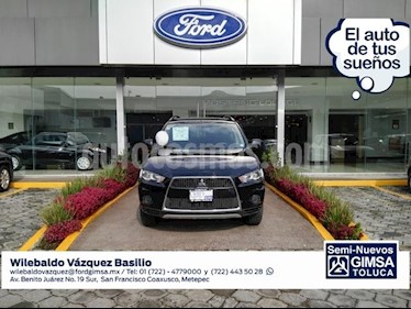 Foto venta Auto Usado Mitsubishi Outlander 2.4L XLS (2013) color Negro precio $152,000