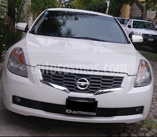 Foto venta Auto Seminuevo Nissan Altima Coupe SR 3.5L (2009) color Blanco precio $120,000