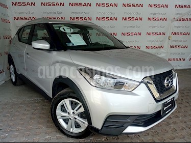 Foto venta Auto Seminuevo Nissan Kicks Sense (2017) color Plata precio $245,000