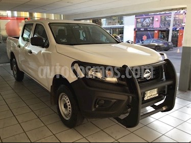 Foto venta Auto Seminuevo Nissan NP300 DOBLE CABINA S PAQ SEG (2018) color Blanco precio $293,000