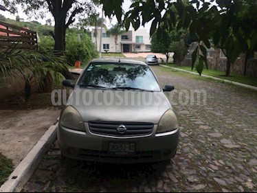 Foto venta Auto Seminuevo Nissan Platina A 1.6L Aut (2002) color Gris precio $40,000