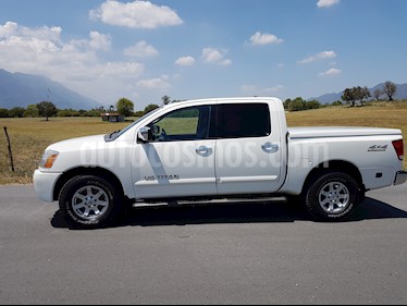 Foto venta Auto usado Nissan Titan Crew Cab 4x4 LE (2007) color Blanco precio $175,000