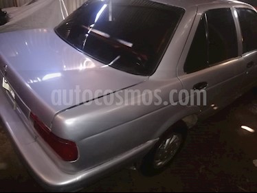 foto Nissan V-16 1.6 Ex usado (2010) color Gris Plata precio $1.700.000
