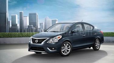 Foto venta Auto Seminuevo Nissan Versa Advance Aut (2017) color Azul precio $215,000