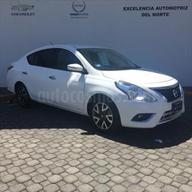 Foto venta Auto Seminuevo Nissan Versa Exclusive NAVI Aut (2018) color Blanco precio $229,000