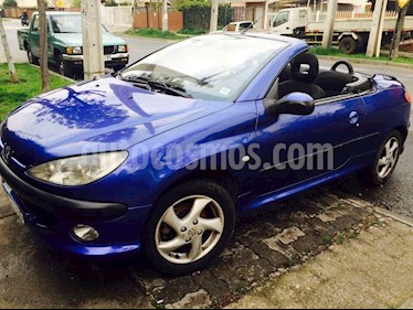 Foto Peugeot 206 CC 1.6L Aut usado (2004) color Azul Electrico precio $4.000.000