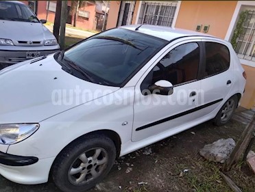 foto Peugeot 206 1.4 X-Line 5P usado (2007) color Blanco precio $114.000