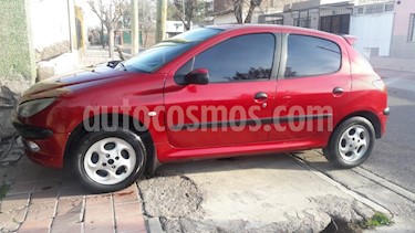 foto Peugeot 206 1.9 XRD Premium 5P usado (2003) color Bordó precio $98.000