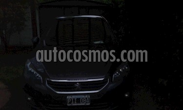 foto Peugeot 308 Allure HDi NAV 2014/5 usado (2015) color Gris Grafito precio $380.000