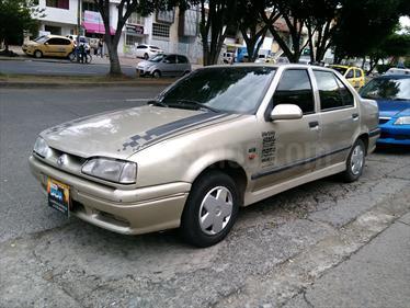 foto Renault 19 1.4 usado (2000) color Beige precio $8.000.000