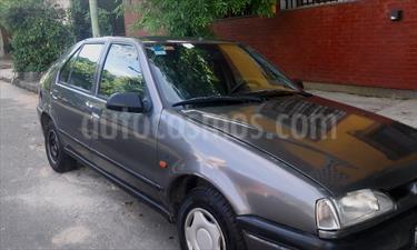 Foto venta Auto Usado Renault 19 Tric RN 1.6 (1996) color Gris precio $57.000