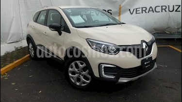 Foto venta Auto Seminuevo Renault Captur Intens (2018) color Beige