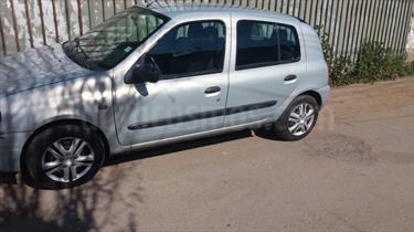 foto Renault Clio ll 5 Puertas 1.6 RN usado (2002) color Gris Plata precio $1.800.000