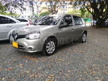 foto Renault Clio 1.2L Plus usado (2016) color Gris Beige precio $25.800.000