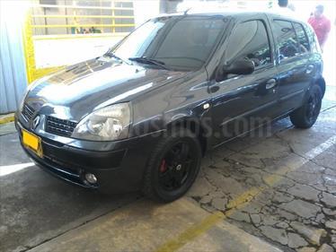 foto Renault Clio 1.6L Aut usado (2010) color Gris Eclipse precio $23.000.000