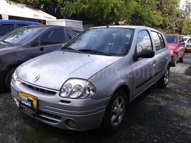 foto Renault Clio Clio RT usado (2003) color Gris precio $12.800.000