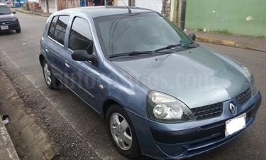 foto Renault Clio RT usado (2005) color Azul precio u$s1.500