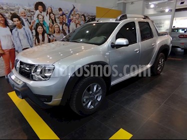 Foto venta Auto usado Renault Duster Oroch Outsider Plus 2.0 (2019) color Gris Claro precio $777.900
