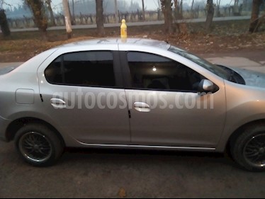 foto Renault Logan 1.6 Expresión Pack I usado (2014) color Gris precio $200.000