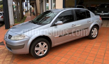 Foto venta Auto Usado Renault Megane II 4Ptas. 2.0 Luxe (2008) color Gris precio $188.000