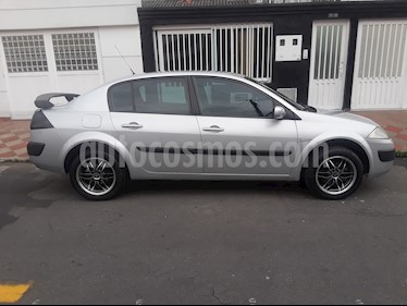 Foto venta Carro Usado Renault Megane III 2.0L (2006) color Gris Platina precio $17.500.000