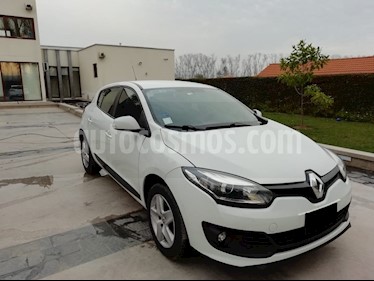 foto Renault Mégane lll 1.6 Dynamique usado (2015) color Blanco precio $7.300.000